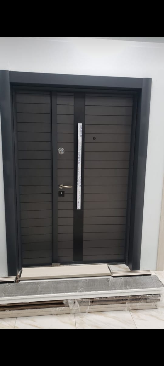 Aluminium composite panel door